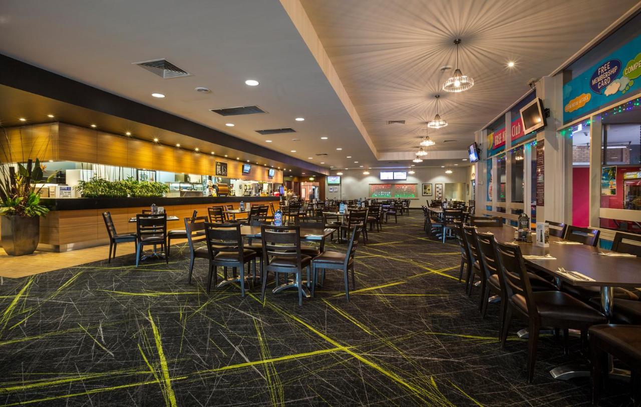 Nightcap At Coolaroo Hotel Exterior foto