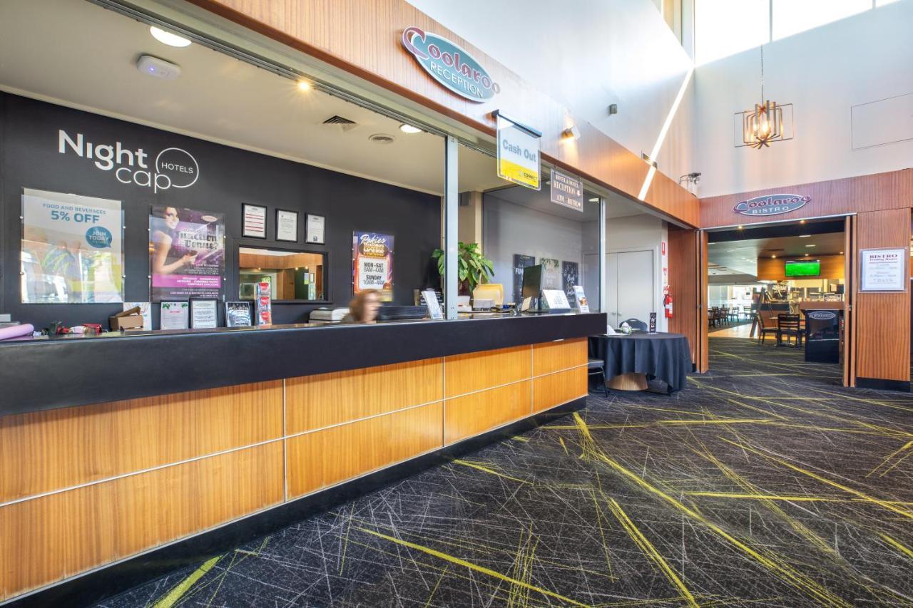 Nightcap At Coolaroo Hotel Exterior foto